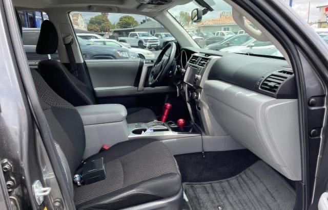 Photo 5 from auction – 2010 TOYOTA 4RUNNER SR with VIN JTEBU5JR1A5002489