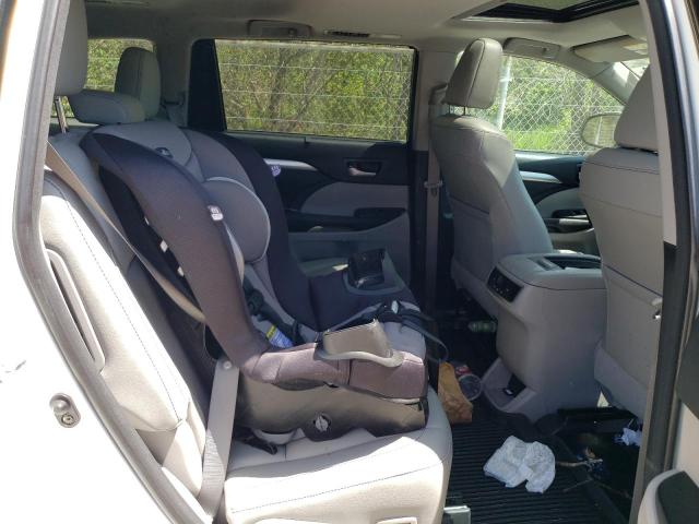 Photo 10 from auction – 2016 TOYOTA HIGHLANDER with VIN 5TDJKRFH1GS350017