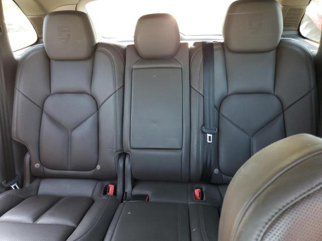 Photo 10 from auction – 2017 PORSCHE CAYENNE with VIN WP1AA2A25HKA92198