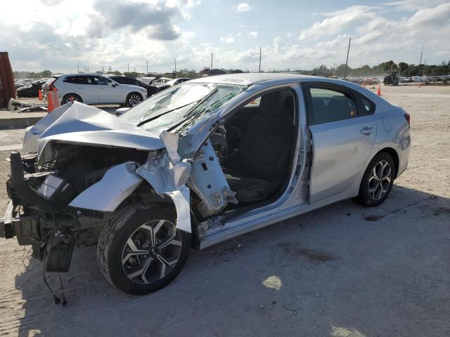 KIA FORTE FE 2020 with VIN 3KPF24AD8LE190994 - Photo from auction