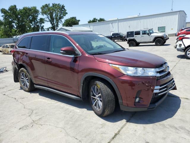 Photo 4 from auction – 2018 TOYOTA HIGHLANDER with VIN 5TDJZRFH4JS821919