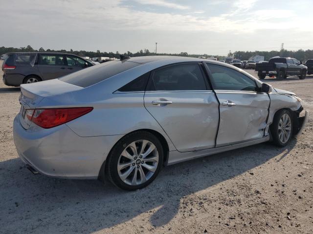 Photo 3 from auction – 2012 HYUNDAI SONATA SE with VIN 5NPEC4AB0CH482724