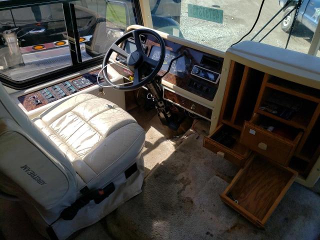 Photo 5 from auction – 1999 AIRS AIRSTREAM with VIN 1GBLP37J9W3317487