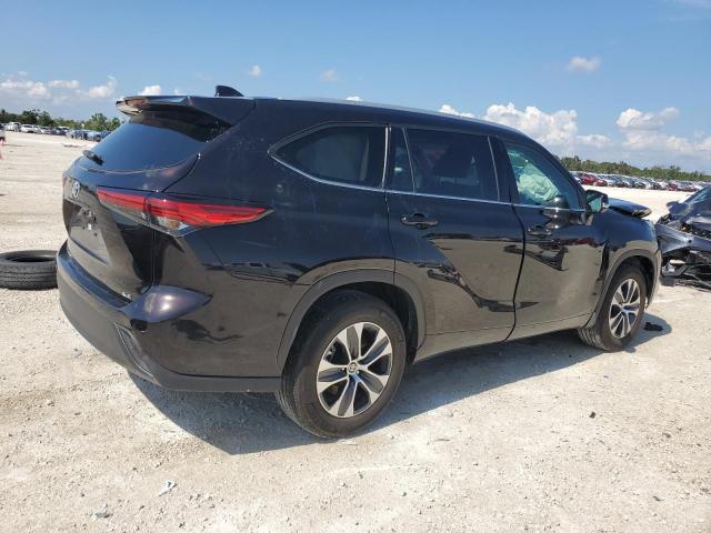 Photo 3 from auction – 2022 TOYOTA HIGHLANDER with VIN 5TDGZRAH3NS112969