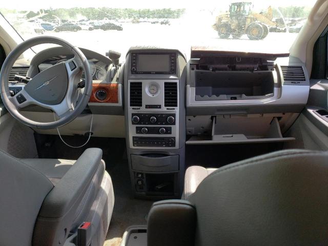 Photo 8 from auction – 2008 CHRYSLER TOWN & COU with VIN 2A8HR54P38R752282