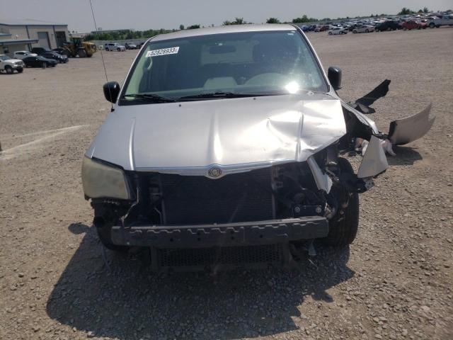 Photo 5 from auction – 2009 CHRYSLER TOWN & COU with VIN 2A8HR44E59R526898