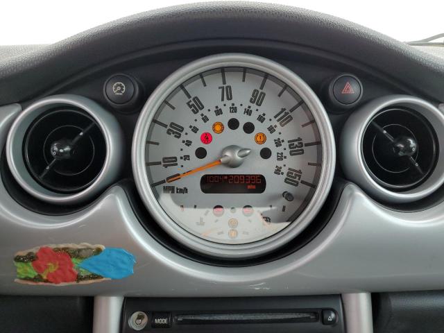 Photo 9 from auction – 2005 MINI COOPER with VIN WMWRC33425TC56547