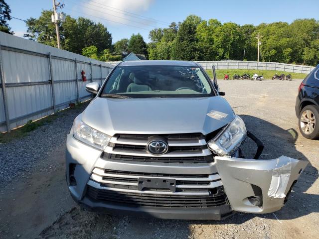 Photo 5 from auction – 2019 TOYOTA HIGHLANDER with VIN 5TDZZRFH0KS303276