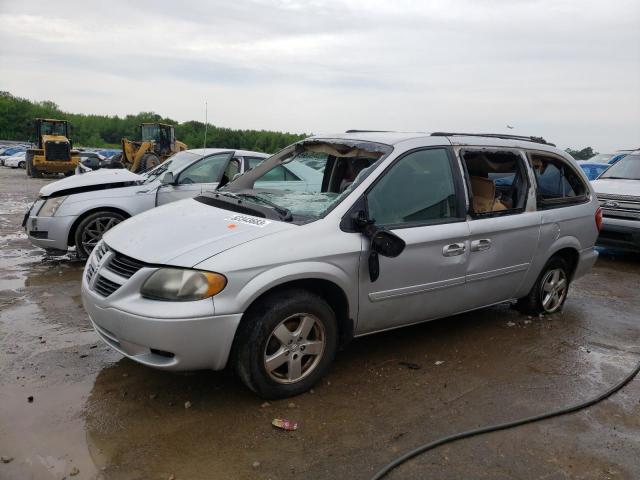 DODGE GRAND CARA 2005 with VIN 2D4GP44L95R240279 - Photo from auction