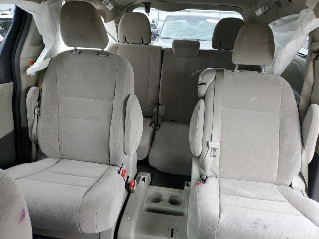 Photo 10 from auction – 2017 TOYOTA SIENNA LE with VIN 5TDKZ3DC4HS871044