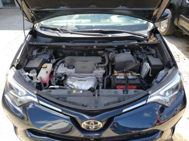 Photo 11 from auction – 2017 TOYOTA RAV4 LIMIT with VIN 2T3DFREV8HW560350