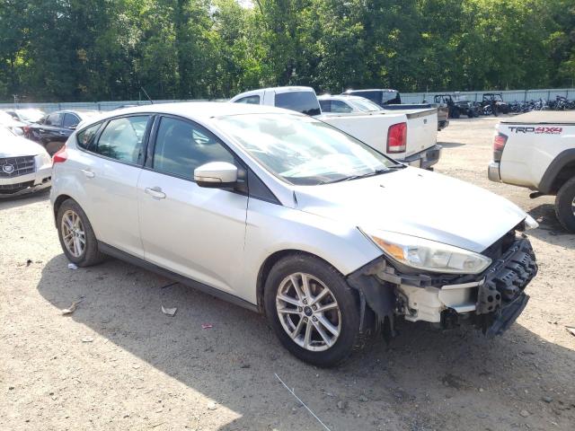 Foto 4 de la subasta – 2015 FORD FOCUS SE con VIN 1FADP3K25FL325222