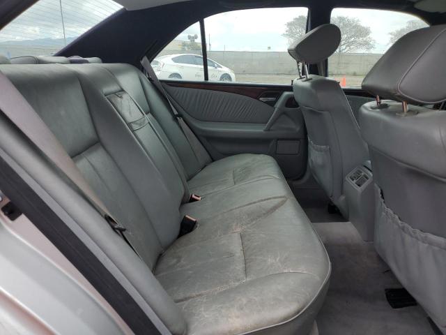 Photo 10 from auction – 1998 MERCEDES-BENZ E 320 with VIN WDBJF65F3WA507320