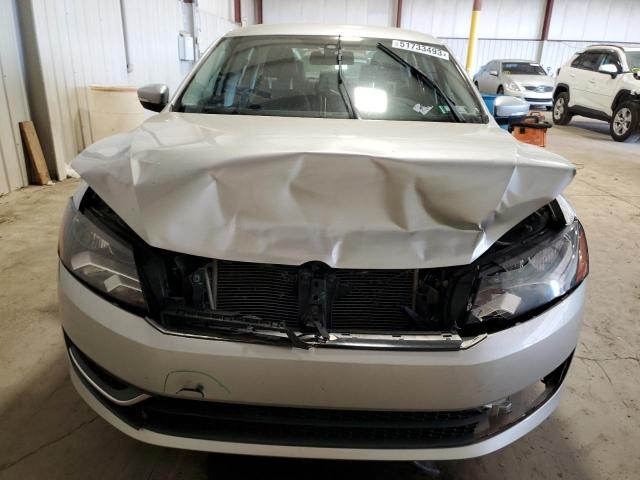 Photo 5 from auction – 2015 VOLKSWAGEN PASSAT S with VIN 1VWAT7A32FC003693