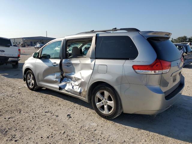 Photo 2 from auction – 2011 TOYOTA SIENNA LE with VIN 5TDKK3DC2BS012479