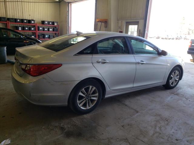 Photo 3 from auction – 2013 HYUNDAI SONATA GLS with VIN 5NPEB4AC3DH746130