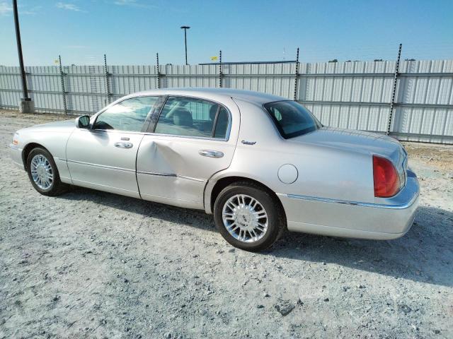 Photo 2 from auction – 2010 LINCOLN TOWN CAR S with VIN 2LNBL8CV2AX752965