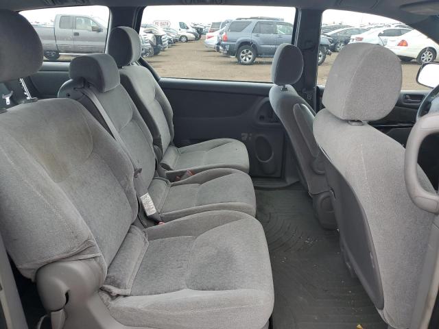 Photo 11 from auction – 2004 TOYOTA SIENNA CE with VIN 5TDZA23C44S179622
