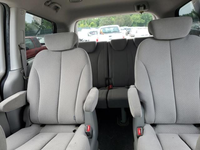 Photo 10 from auction – 2008 HYUNDAI ENTOURAGE with VIN KNDMC233886050986