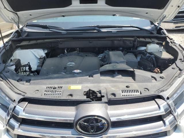 Photo 12 from auction – 2018 TOYOTA HIGHLANDER with VIN 5TDDZRFH9JS909510