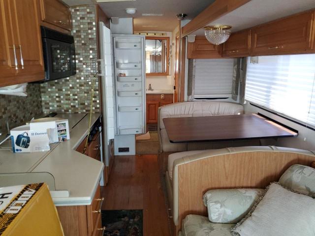 Photo 6 from auction – 1998 FLEETWOOD RV with VIN 4UZ6XFBC3WC989737