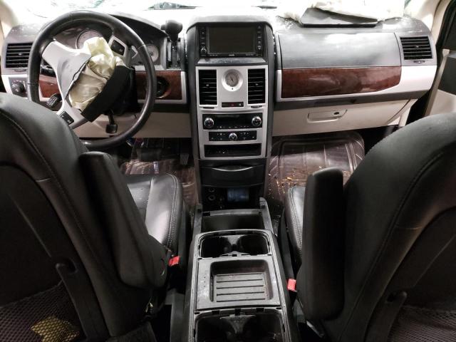 Photo 8 from auction – 2010 CHRYSLER TOWN & COU with VIN 2A4RR8DXXAR414357