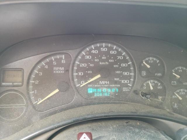 Photo 9 from auction – 2000 CHEVROLET SILVERADO with VIN 1GCEC19T5YZ142738