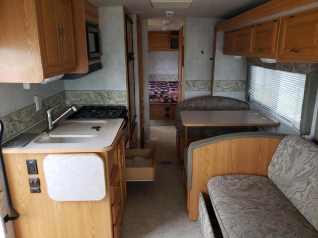 Photo 6 from auction – 2004 WNBG MOTORHOME with VIN 1F6MF53S840A00217