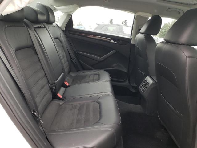 Photo 10 from auction – 2015 VOLKSWAGEN PASSAT SEL with VIN 1VWCT7A32FC069220