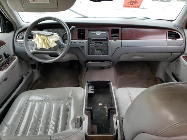 Photo 8 from auction – 2004 LINCOLN TOWN CAR E with VIN 1LNHM81W44Y629949