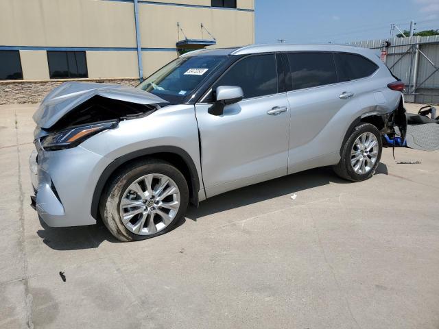TOYOTA HIGHLANDER 2022 with VIN 5TDYZRAH3NS094039 - Photo from auction