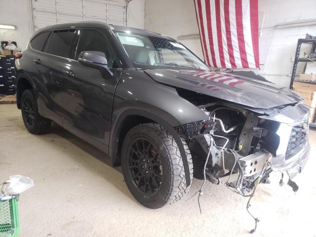 Photo 4 from auction – 2022 TOYOTA HIGHLANDER with VIN 5TDFZRBH8NS203536