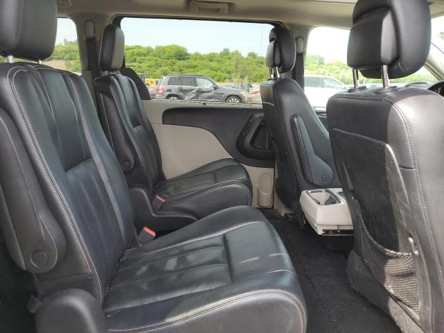 Photo 11 from auction – 2013 CHRYSLER TOWN & COU with VIN 2C4RC1CG7DR614665