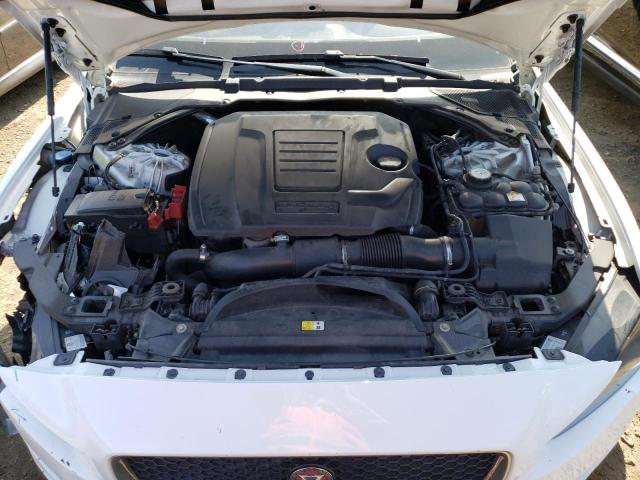 Photo 11 from auction – 2018 JAGUAR XE with VIN SAJAR4FX6JCP38084