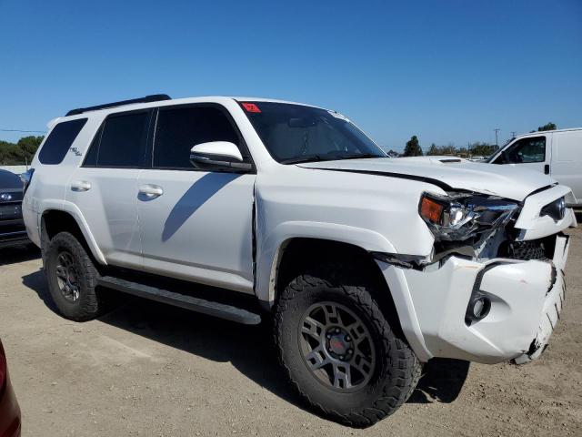 Photo 4 from auction – 2019 TOYOTA 4RUNNER SR with VIN JTEBU5JR5K5707023