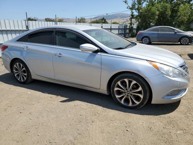 Photo 4 from auction – 2013 HYUNDAI SONATA SE with VIN 5NPEC4AB2DH803728