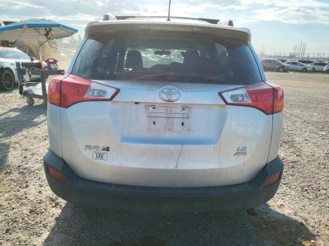 Photo 6 from auction – 2015 TOYOTA RAV4 LE with VIN 2T3BFREV6FW233563