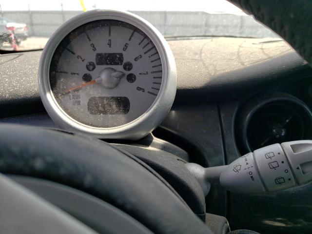 Photo 9 from auction – 2005 MINI COOPER S with VIN WMWRE335X5TG98608