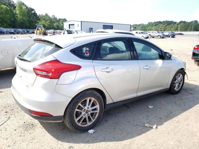 Foto 3 de la subasta – 2015 FORD FOCUS SE con VIN 1FADP3K25FL325222