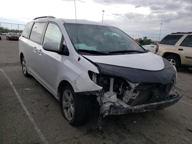 Photo 4 from auction – 2014 TOYOTA SIENNA LE with VIN 5TDKK3DC9ES487874