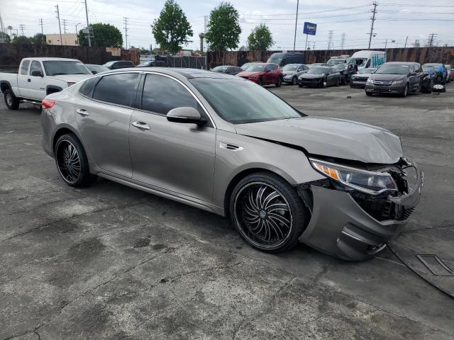 Photo 4 from auction – 2017 KIA OPTIMA EX with VIN 5XXGU4L33HG136262
