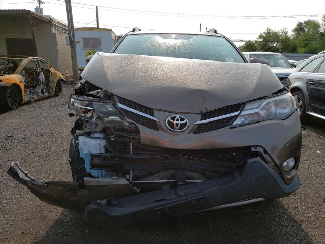 Photo 5 from auction – 2015 TOYOTA RAV4 LIMIT with VIN JTMDFREV3FD159850