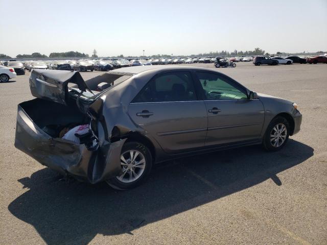 Photo 3 from auction – 2004 TOYOTA CAMRY LE with VIN 4T1BF30KX4U582886