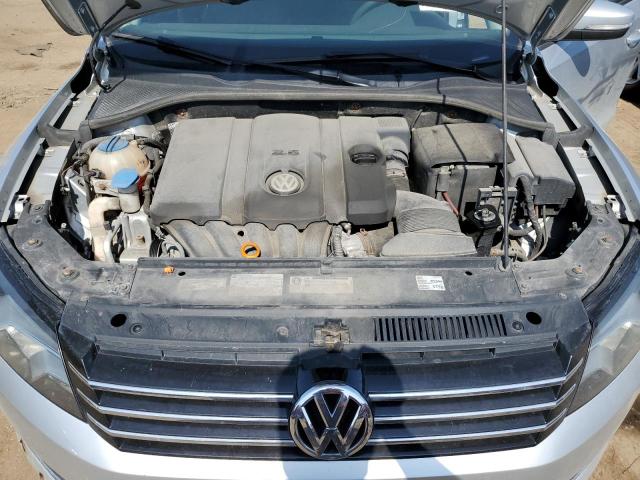 Photo 11 from auction – 2013 VOLKSWAGEN PASSAT S with VIN 1VWAP7A30DC058189