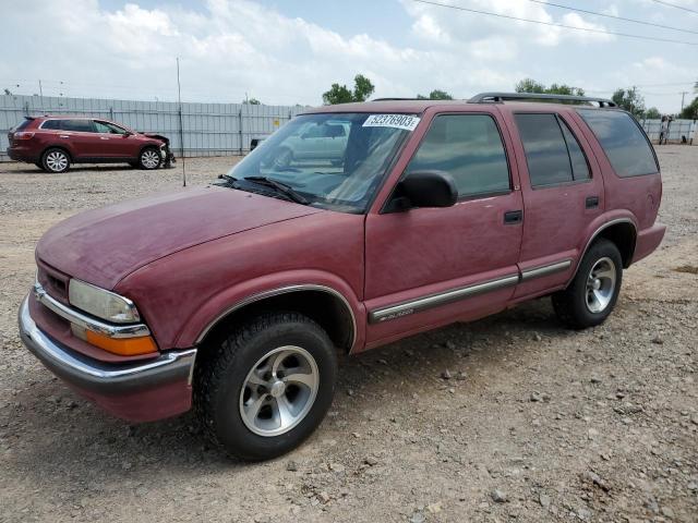 CHEVROLET BLAZER 2000 with VIN 1GNCS13WXYK209699 - Photo from auction