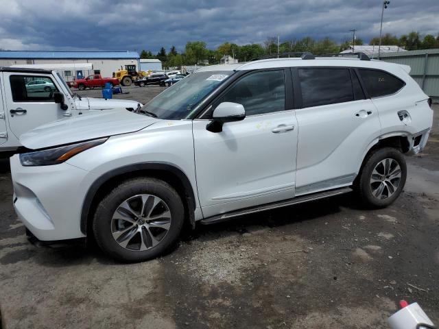 TOYOTA HIGHLANDER 2023 with VIN 5TDKDRBH4PS021624 - Photo from auction