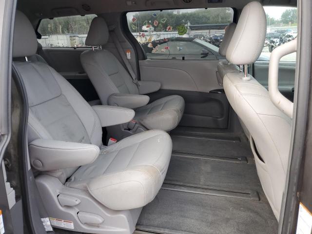 Photo 11 from auction – 2018 TOYOTA SIENNA XLE with VIN 5TDDZ3DC4JS192356