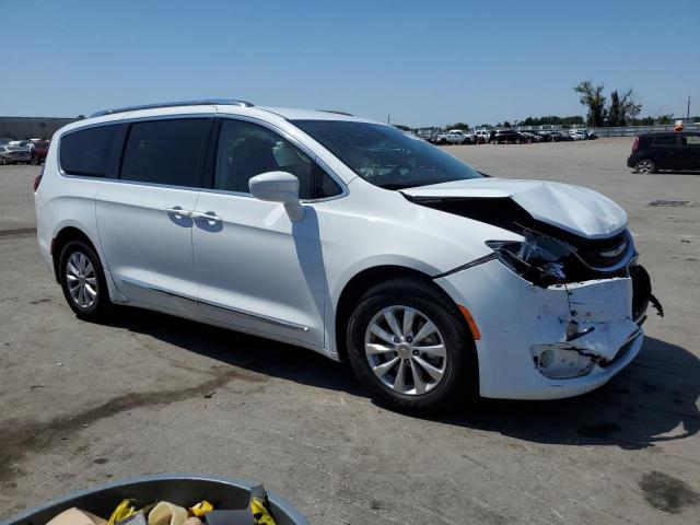 Photo 4 from auction – 2018 CHRYSLER PACIFICA T with VIN 2C4RC1BG7JR211055