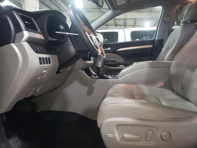 Photo 7 from auction – 2016 TOYOTA HIGHLANDER with VIN 5TDJKRFH6GS337585