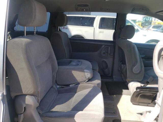 Photo 10 from auction – 2004 TOYOTA SIENNA CE with VIN 5TDZA23C44S127830